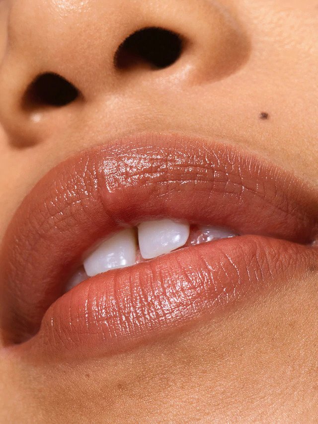 Balmy Tint Hydrating Lip Balm - savin'skin